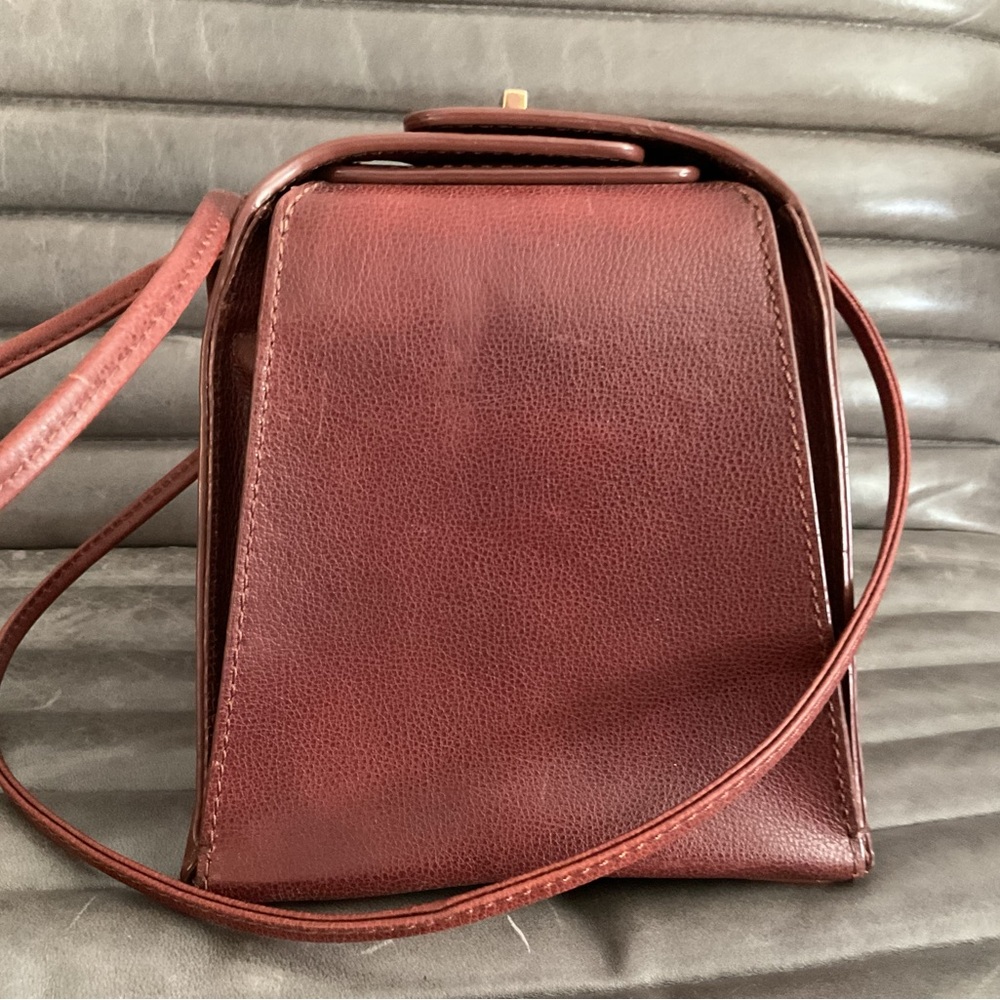 Neely & Chloe chocolate brown leather small bucket cross body bag - Picture 4 of 9